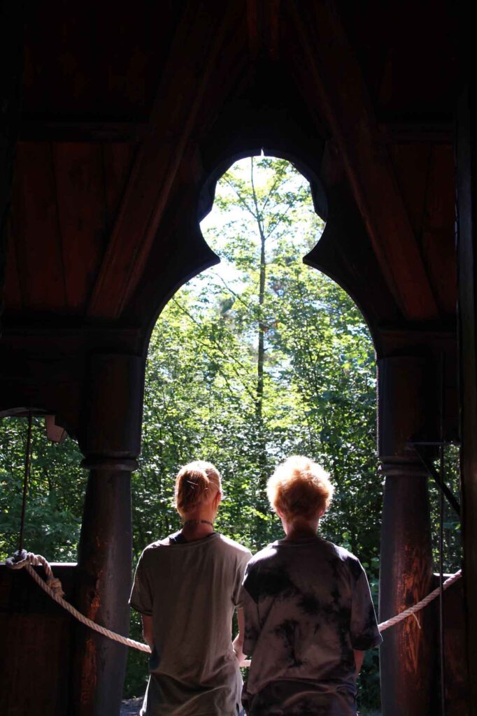 Binnenkant staafkerk Norsk Folke Museet