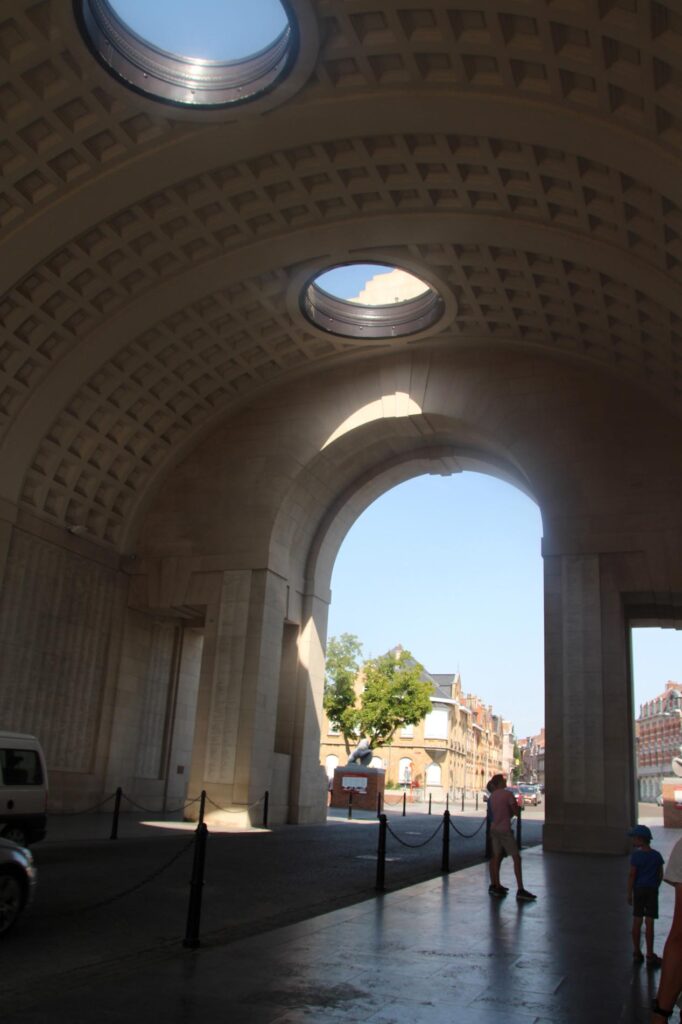 Binnenkant Menenpoort, Ieper