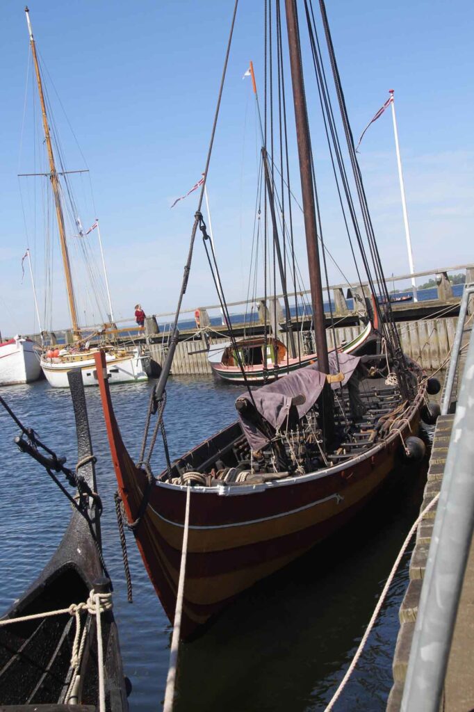 Vikingskibetmuseet buiten