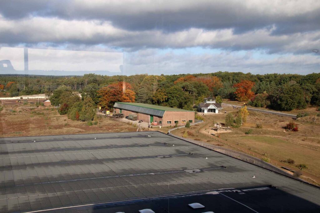 Nationaal Militair Museum buiten