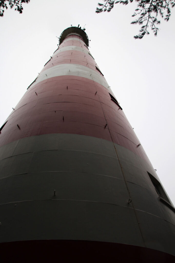 vuurtoren van beneden gezien