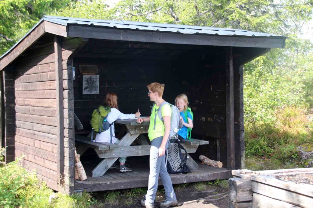 Hut op de top van de Lybergsgnupen